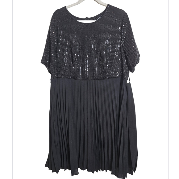 BloomChic Dresses & Skirts - BloomChic Black Sequin Top Pleated Skirt Dress
